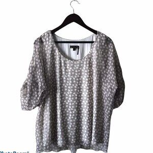 NWOT - Jane & John Sheer Tan/Ivory Hearts Blouse with an Ivory Tank Top